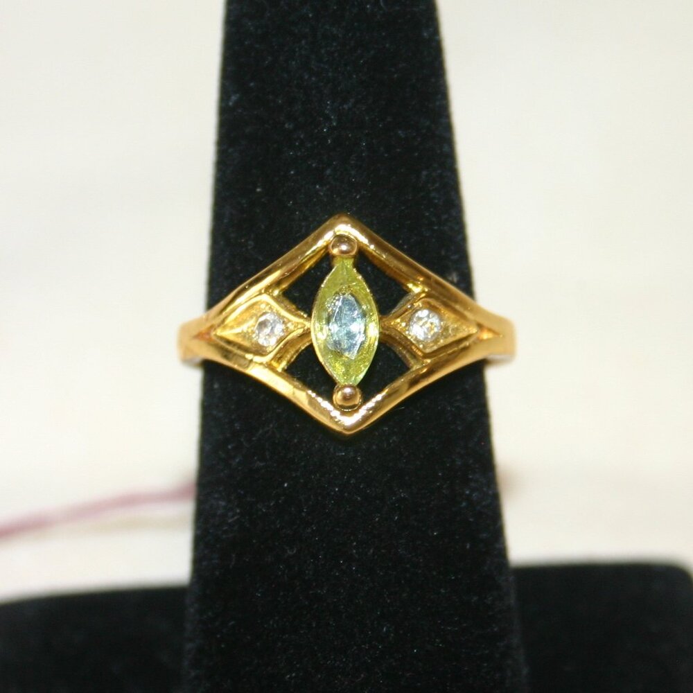 Ladies' Fashion Gold Tone Ring w/green-ish Stone Size 8 RG-20